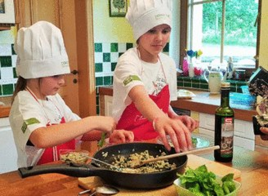 Kuhnapato - otroci premikajo meje v odnosu do lokalno pridelane hrane